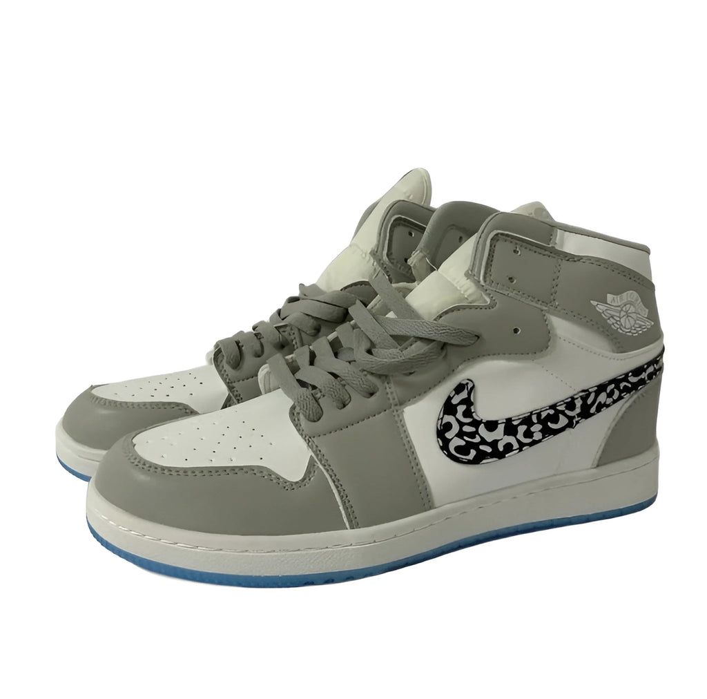 AIR JORDAN 1 HIGH - Reverse Cement.