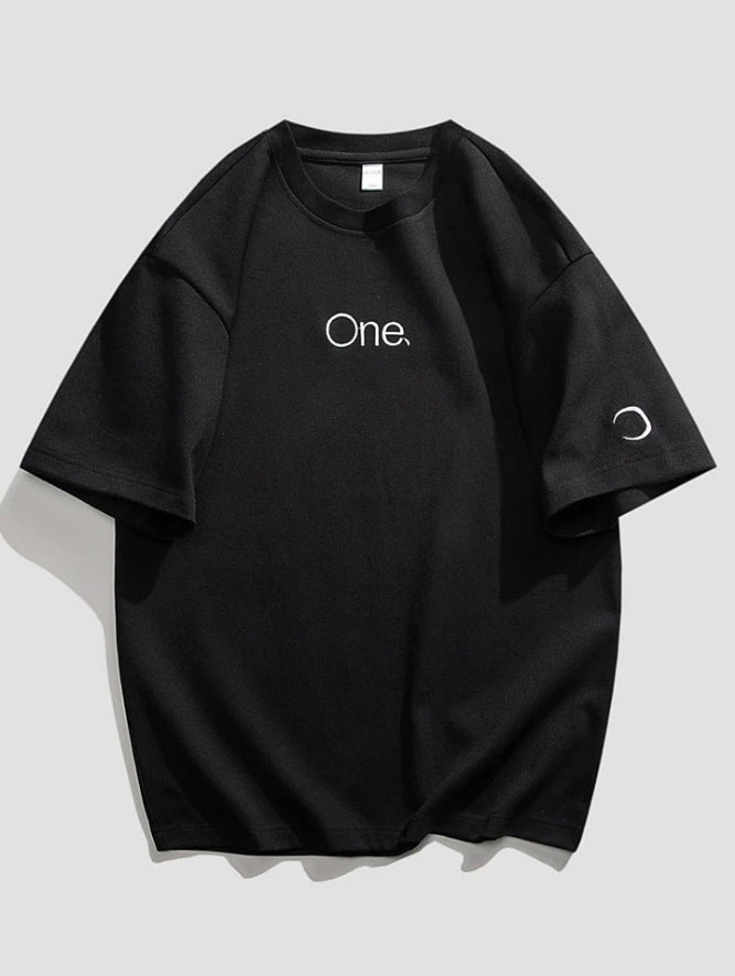 Men's One Letter Printed Round Neck Drop Shoulder.