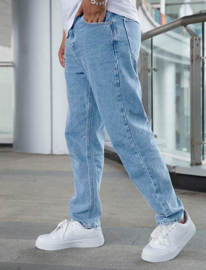 Men's Casual Loose Fit Straight Leg Jeans With Pockets